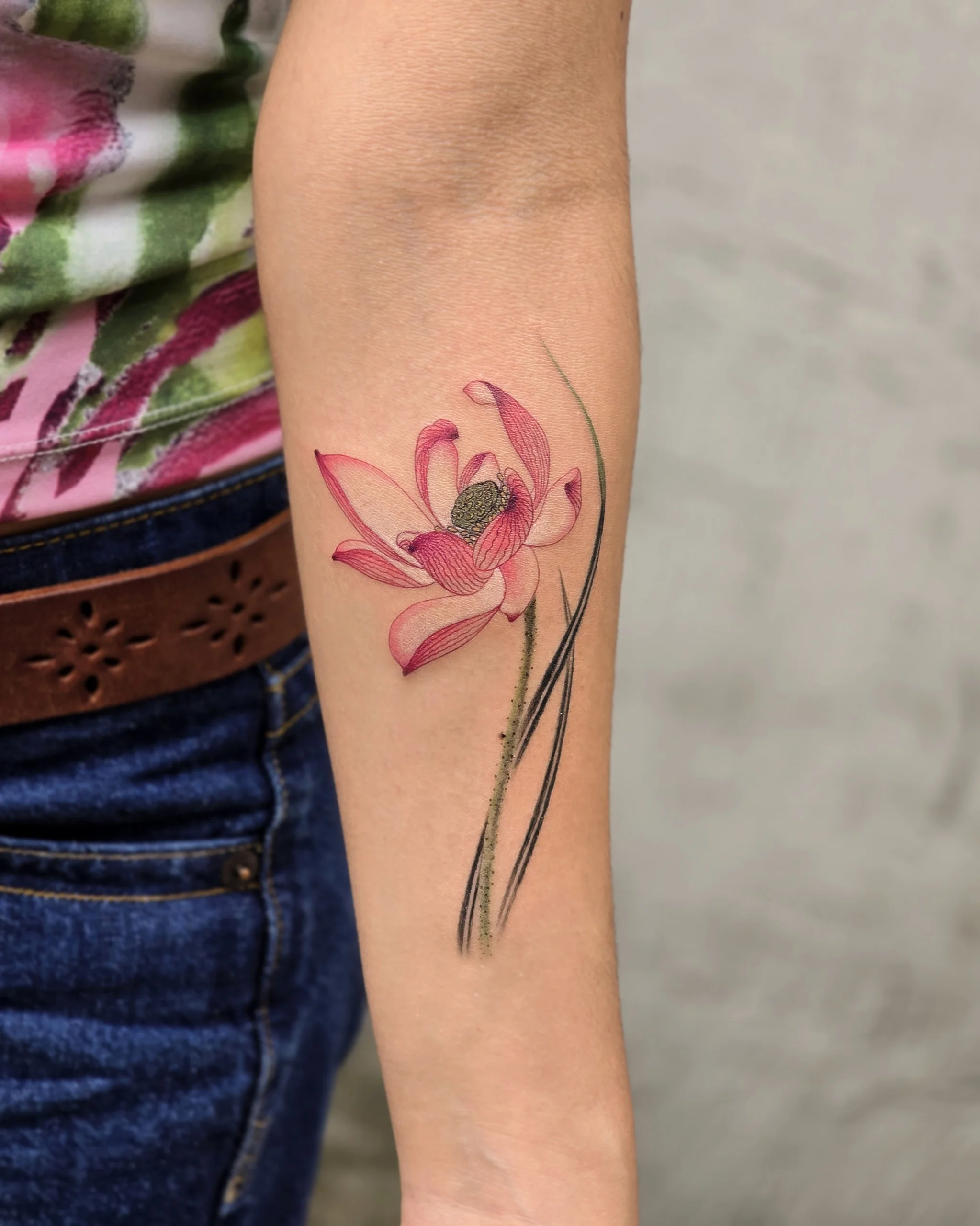Red Lotus — Korean traditional tattoo by Onsil, on the skin