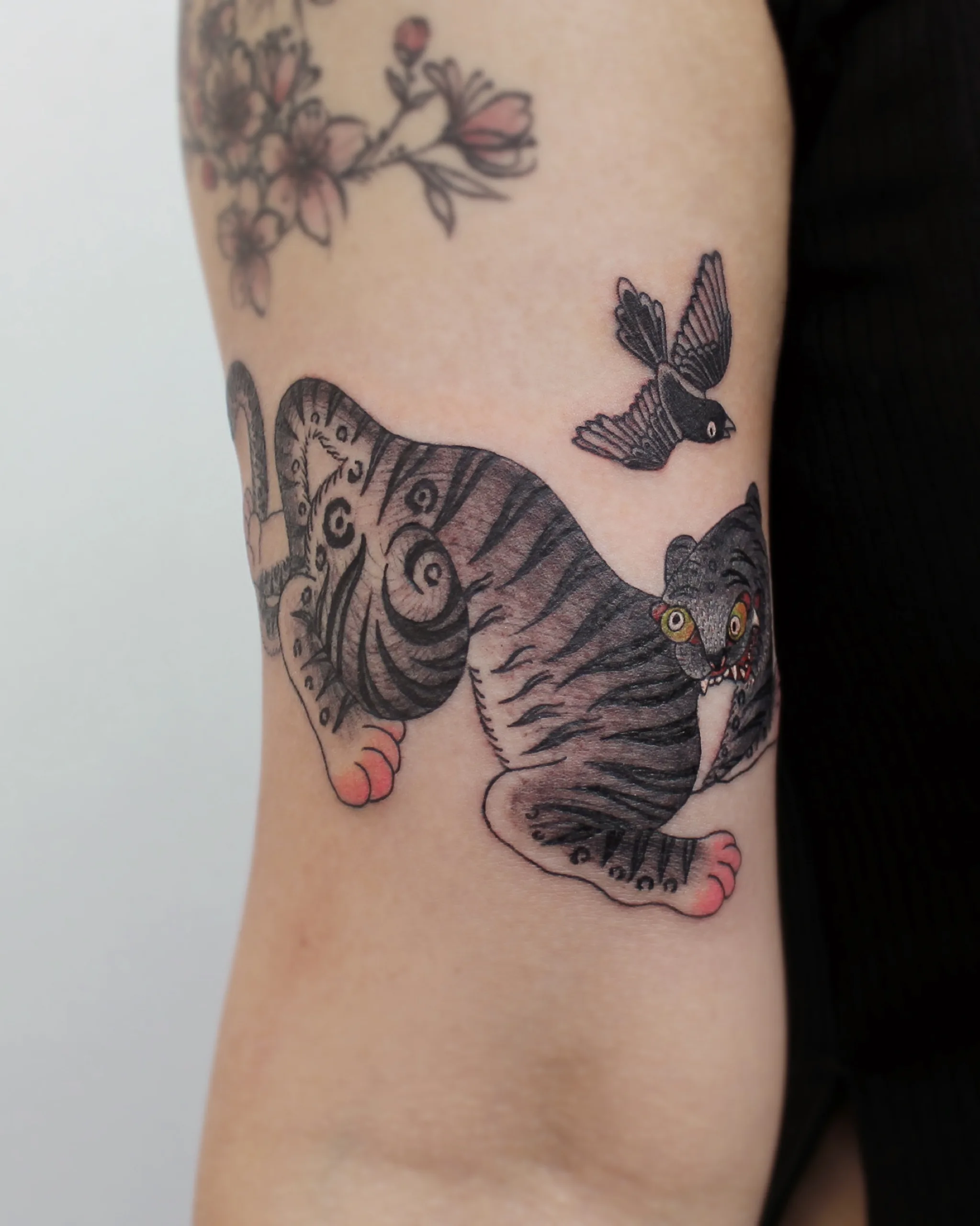Hojakdo — Tiger tattoo on skin